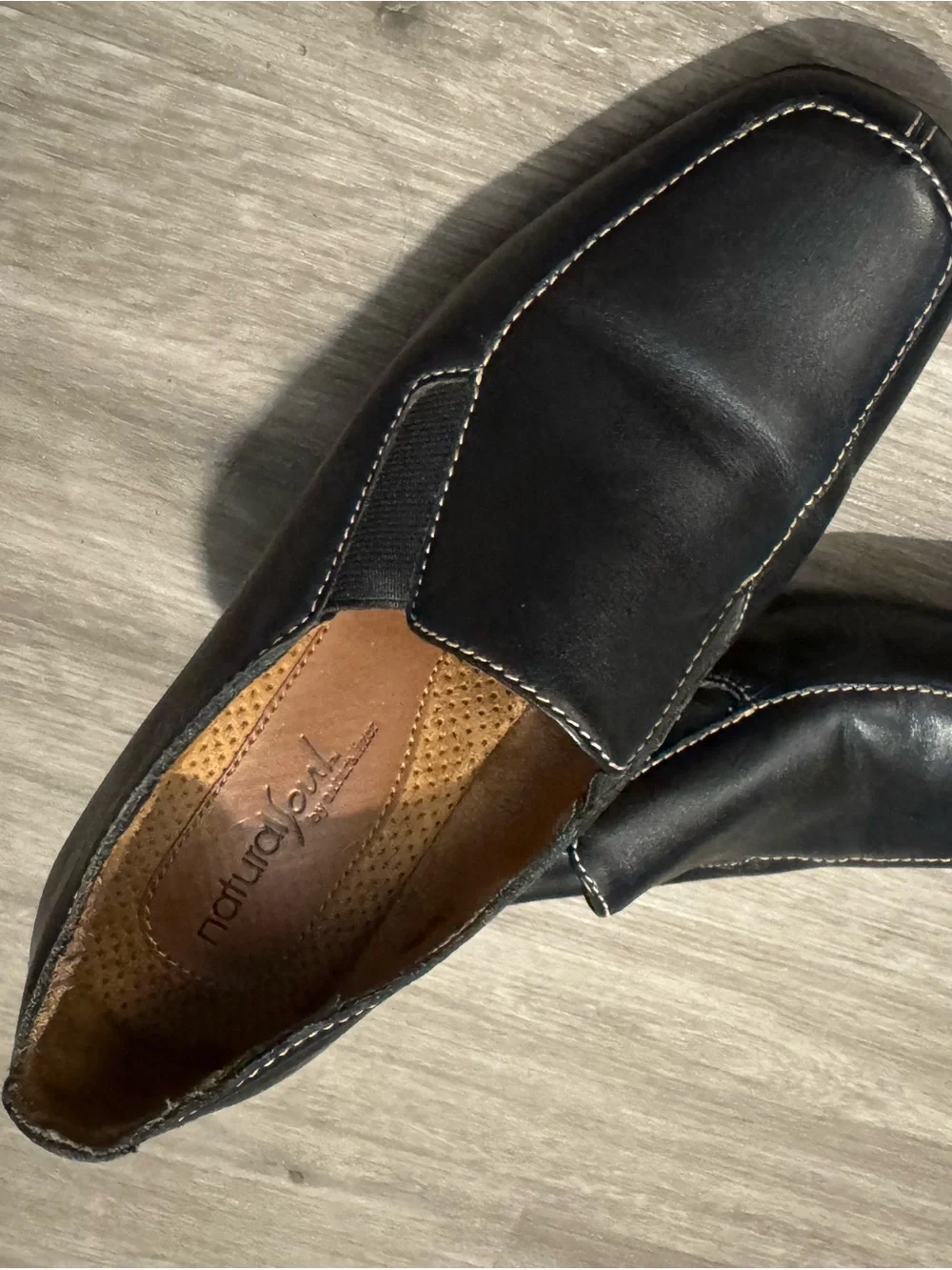 Naturalizer Black Leather Slip-On Loafers with Contrast Stitching